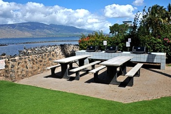 BBQ area between the pool and the ocean